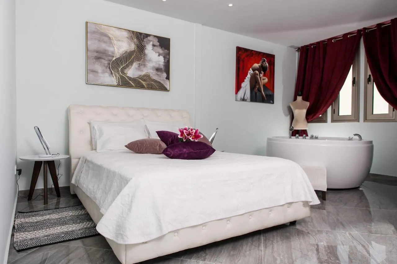 Mesogios House Suites Larnaca 0*,  Chypre